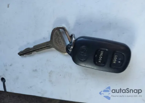 2001 Toyota Sienna Le z USA, uszkodzony, nr VIN 4T3ZF13C51U393377